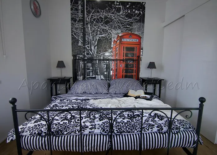 Dvacetsedm Apartmán *