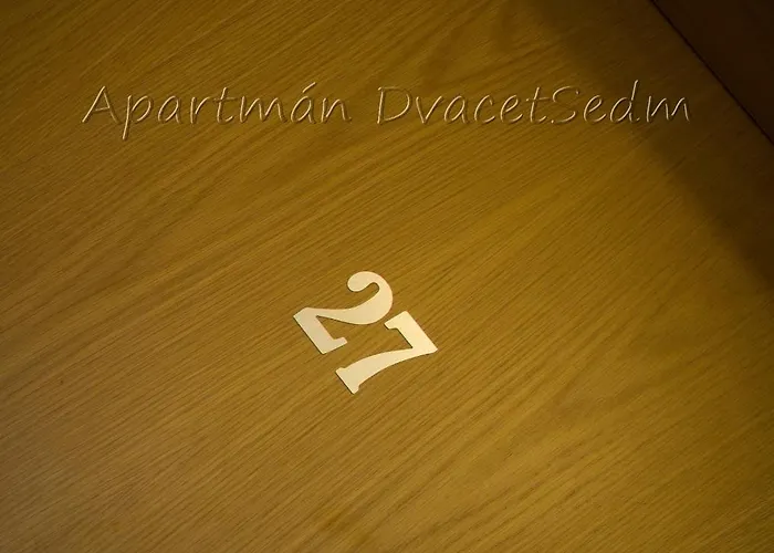 Dvacetsedm 伏尔塔瓦河畔利普诺